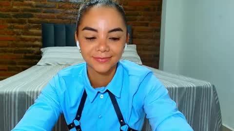 Hello im lady nice to meet you  online show from 05/21/26, 09:00