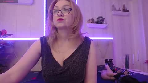  Lady Jeen    Back on Sunday 8th of December online show from 02/18/25, 07:54