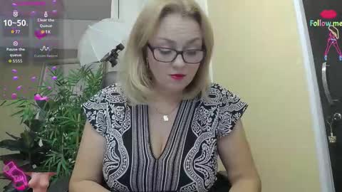  Lady Jeen    Back on Sunday 8th of December online show from 09/19/25, 03:13