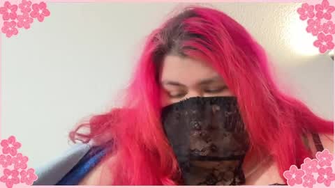 ladykitsunebig online show from 05/12/26, 07:38