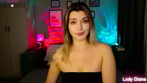 Snapshot of ladylancaster chatting on 11/14/25, 02:38 ladylancaster online show from 11/14/25, 02:38