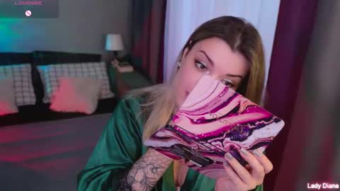 Snapshot of ladylancaster chatting on 11/23/25, 12:38 ladylancaster online show from 11/23/25, 12:38