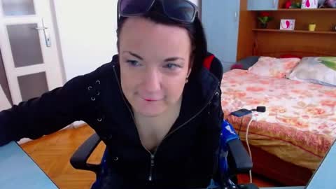 Snapshot of ladylhoty chatting on 07/17/26, 09:49 LadyLHoty online show from 07/17/26, 09:49