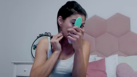 Lia online show from 01/17/25, 05:00