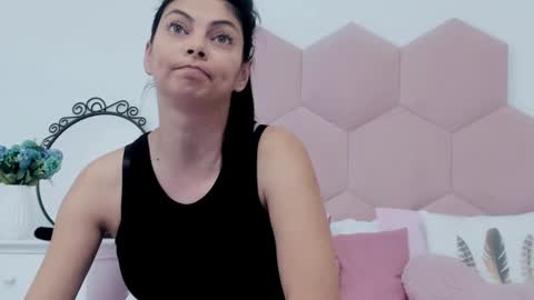 Lia online show from 01/28/25, 08:36