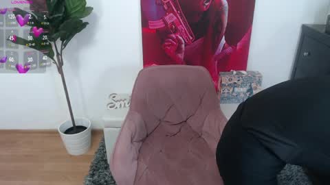 Lia online show from 04/07/26, 03:51