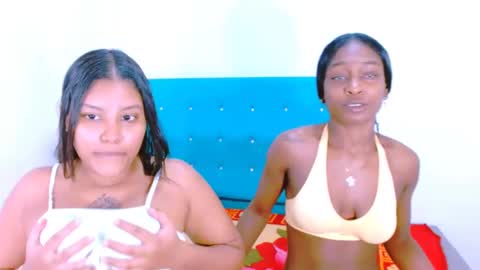 Snapshot of ladypussy69779756 chatting on 12/18/24, 05:00 laura online show from 12/18/24, 05:00