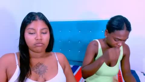 Snapshot of ladypussy69779756 chatting on 03/11/25, 09:45 laura online show from 03/11/25, 09:45