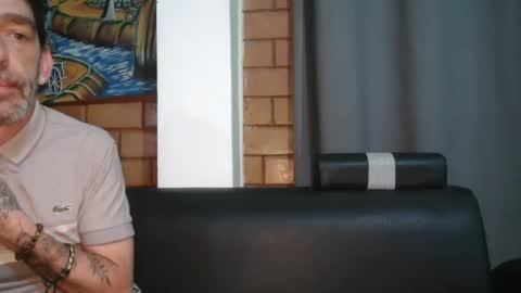 Snapshot of ladysarah101 chatting on 10/16/25, 06:09 Sarah Sam online show from 10/16/25, 06:09