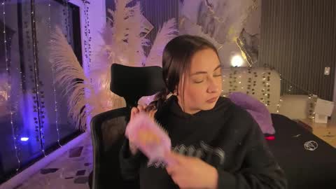 Lady  online show from 02/25/26, 04:33