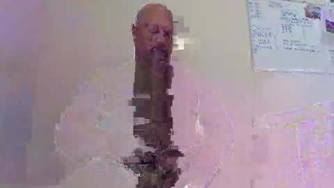 Snapshot of ladywoodlover chatting on 01/06/26, 04:05 ladywoodlover online show from 01/06/26, 04:05