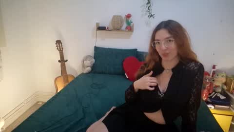 Laedystarlette online show from 11/20/25, 08:41