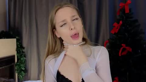 Lilia online show from 12/05/25, 06:33