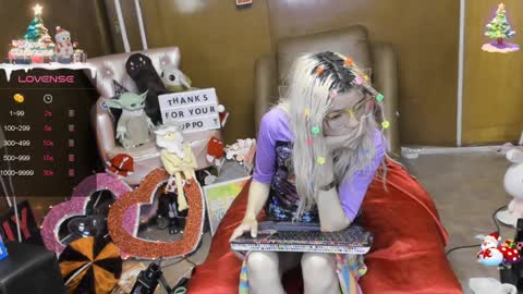 Snapshot of laflakita21 chatting on 12/20/24, 01:14 Skinnygirl online show from 12/20/24, 01:14