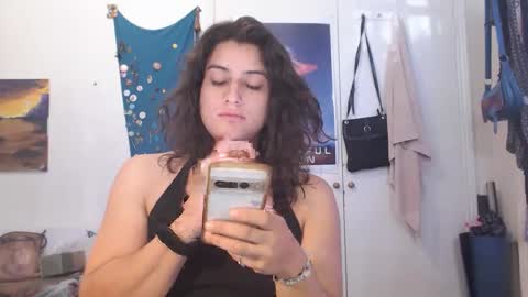 Snapshot of laflori chatting on 09/15/25, 03:28 Sara Florez online show from 09/15/25, 03:28