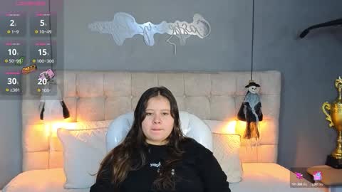    online show from 10/09/25, 10:19