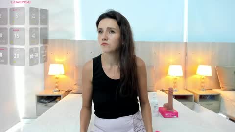 Laia Cruz online show from 05/27/26, 07:22