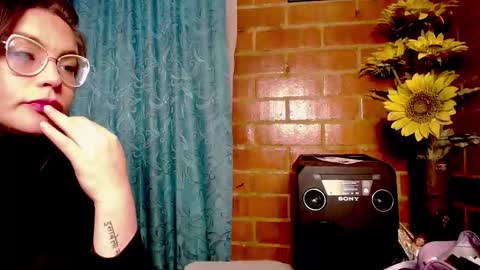 laia_hadid online show from 03/04/26, 02:06