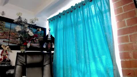 laia_hadid online show from 04/10/26, 03:39