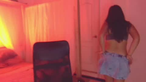 lailaasher online show from 11/30/25, 01:42
