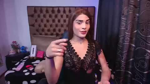 Camila online show from 04/18/26, 09:04