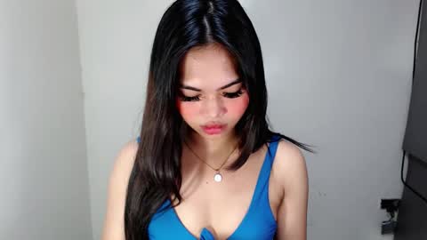 laire online show from 04/06/26, 05:41