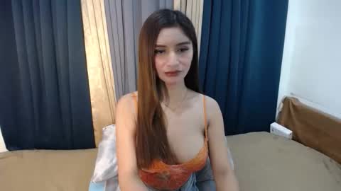 Snapshot of lakshmi_filipina chatting on 11/28/25, 01:08 kristine online show from 11/28/25, 01:08