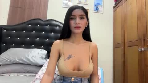 Snapshot of lakshmi_filipina chatting on 05/10/26, 05:51 kristine online show from 05/10/26, 05:51