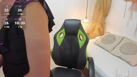 lakshmi_rai online show from 12/11/24, 07:25