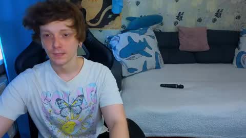Snapshot of laksmrrr chatting on 05/17/26, 10:11 Lu Alex online show from 05/17/26, 10:11