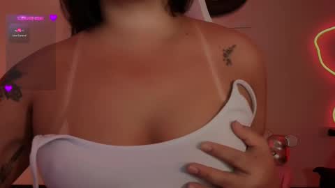 Snapshot of lalablack1_ chatting on 10/30/25, 12:23 lalablack1_ online show from 10/30/25, 12:23