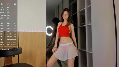 Snapshot of lalajecks chatting on 10/24/25, 08:16 Julia online show from 10/24/25, 08:16