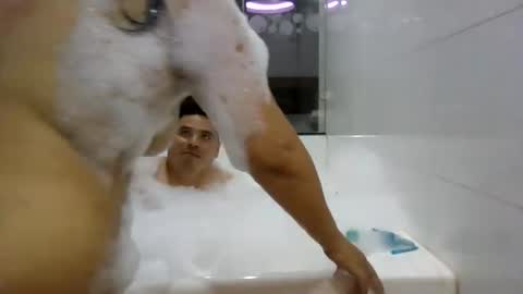 Snapshot of laliyei chatting on 07/19/26, 10:46 laliyei online show from 07/19/26, 10:46