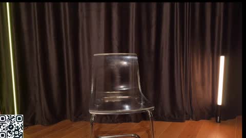 Snapshot of lallebi chatting on 12/18/24, 02:53 Ellina online show from 12/18/24, 02:53