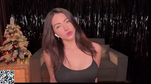 Snapshot of lallebi chatting on 01/05/25, 12:31 Ellina online show from 01/05/25, 12:31