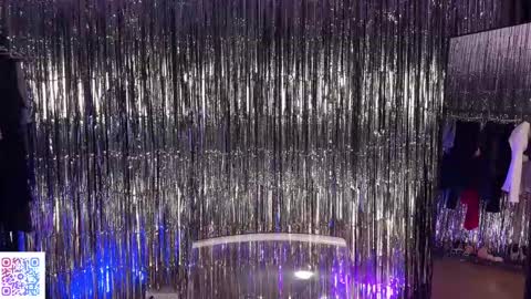 Snapshot of lallebi chatting on 02/10/25, 12:52 Ellina online show from 02/10/25, 12:52