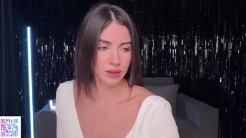 Snapshot of lallebi chatting on 02/24/25, 03:44 Ellina online show from 02/24/25, 03:44