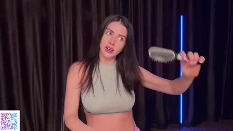 Snapshot of lallebi chatting on 03/01/25, 08:23 Ellina online show from 03/01/25, 08:23