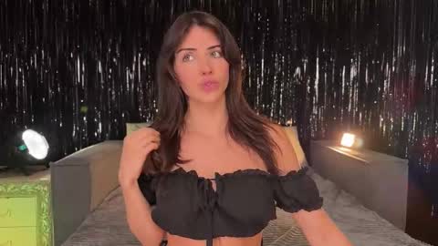 Snapshot of lallebi chatting on 11/09/25, 08:07 Ellina online show from 11/09/25, 08:07