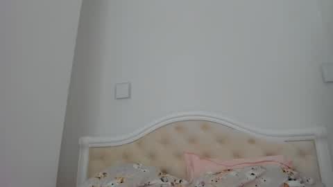 Lallie  online show from 01/16/26, 03:27