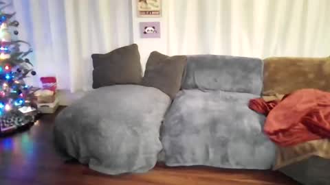 Snapshot of lalove99 chatting on 12/18/25, 11:00 LALOVE99 online show from 12/18/25, 11:00