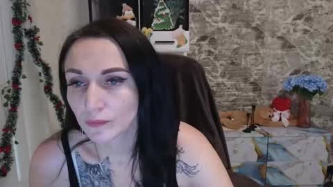 Lalya online show from 12/21/25, 11:28