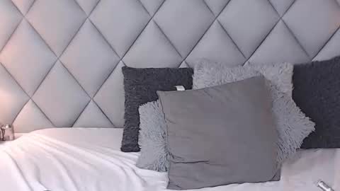 Snapshot of lalycastro chatting on 02/06/25, 11:15 Laly Castro online show from 02/06/25, 11:15