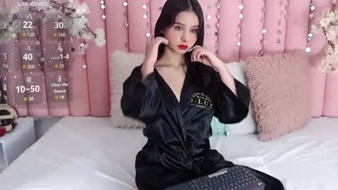 Snapshot of lalycastro chatting on 11/07/25, 02:39 Laly Castro online show from 11/07/25, 02:39