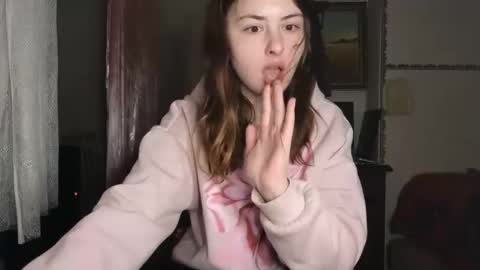 Snapshot of lama111111mama chatting on 01/15/26, 10:35 I work 5PM to 9 PM EST New York online show from 01/15/26, 10:35