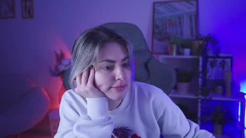 Snapshot of lana__may chatting on 12/07/24, 05:42 just call me Lana and her security online show from 12/07/24, 05:42