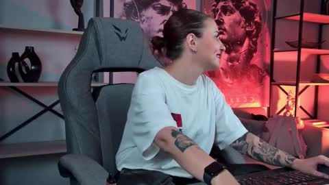 Snapshot of lana__may chatting on 10/02/25, 08:21 just call me Lana and her security online show from 10/02/25, 08:21