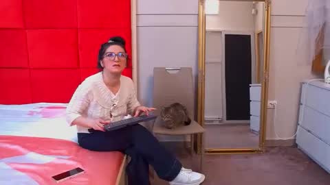 LanaBanner online show from 03/23/26, 05:33