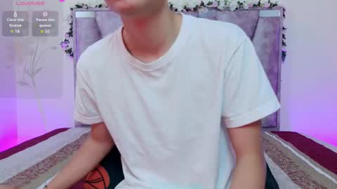 Lana online show from 10/21/25, 10:27