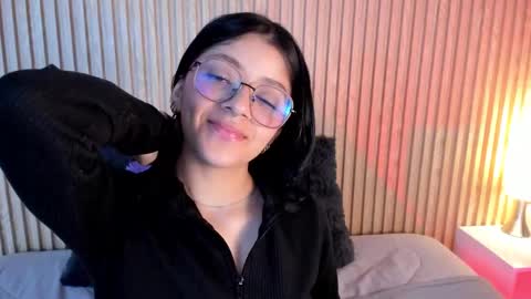 ... .          . ... online show from 09/26/25, 04:33